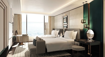 Premium Suite, 1 King Bed (Urban)