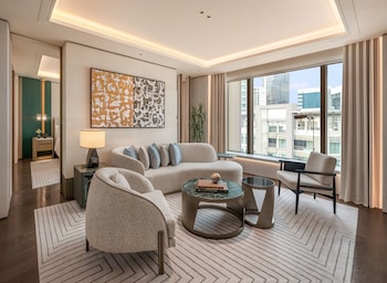 Signature Suite, 1 King Bed