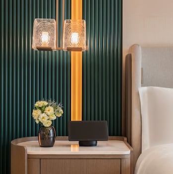 Suite, 1 King Bed, Accessible (Urban)