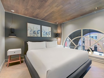 Junior Suite, 1 King Bed