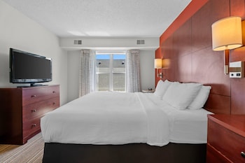 Suite, Non Smoking (2 King Beds and 1 Sofabed)