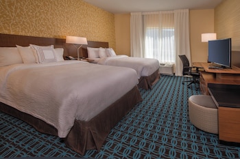 Room, 2 Queen Beds (Mobility Accessible, Roll-in Shower)