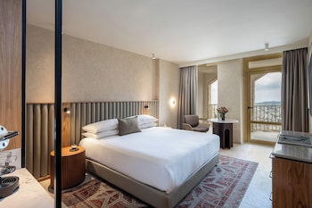 Executive Balcony, Old City Renovated