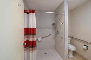 Deluxe Room, 2 Queen Beds, Accessible, Non Smoking (Roll-In Shower)