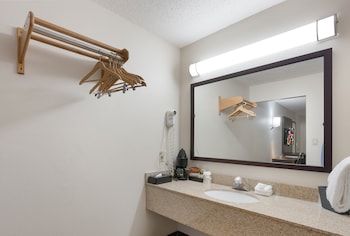 Superior Room, 1 King Bed, Smoking