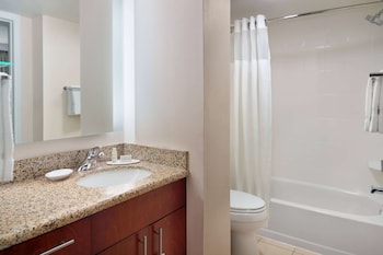 Suite, 1 Queen Bed with Sofa bed, Balcony (One Bedroom with Balcony)