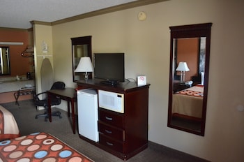 Basic Single Room, 1 King Bed, Non Smoking