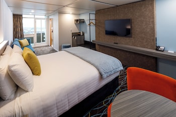 Superior Room, 1 King Bed, River View