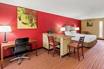 Suite, 1 King Bed, Non Smoking, Refrigerator & Microwave