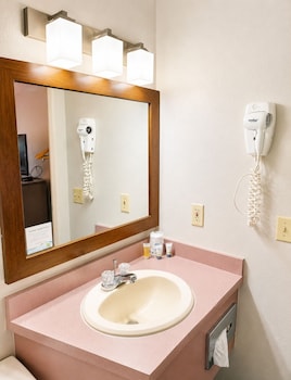Room, 2 Queen Beds, Non Smoking (Pet-Friendly)