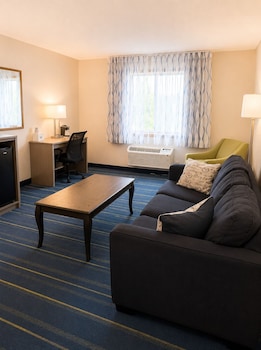 Suite, 1 King Bed, Non Smoking