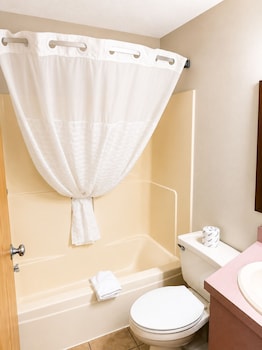 Room, 2 Queen Beds, Non Smoking (Pet-Friendly)