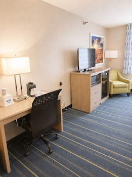 Suite, 1 King Bed, Non Smoking, Jetted Tub