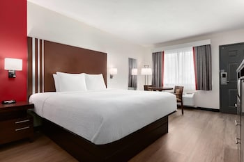 Room, 1 King Bed, Accessible, Non Smoking (Tub with Grab Bars)