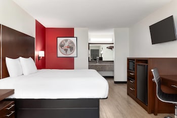 Deluxe Room, 1 King Bed