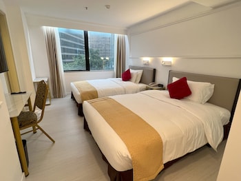 Deluxe Garden View Double Room with Two Double Beds