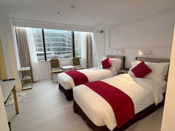 Deluxe Garden View Twin Room