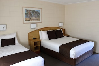 Standard Room (Queen)