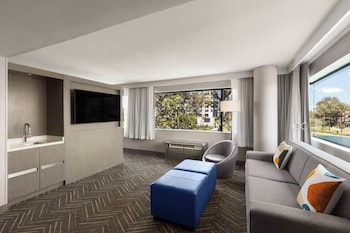 Suite, 1 Bedroom, Lake View