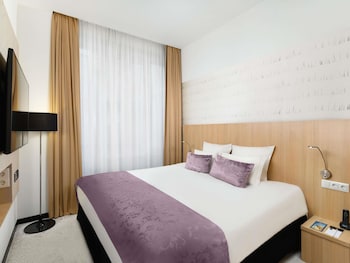 Suite, 1 Queen Bed
