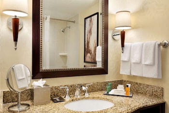 Junior Suite, 1 Queen Bed with Sofa bed