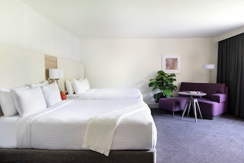 Premium Room, 2 Queen Beds (Worklife High Floor)
