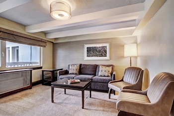 Executive Suite, 1 King Bed with Sofa bed
