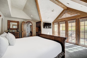 Penthouse, 4 Bedrooms (Golden Peak)