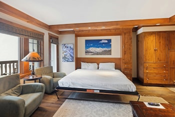 Studio (with Murphy Bed)