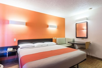 Standard Room, 1 King Bed, Non Smoking
