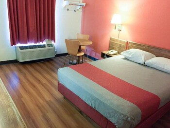 Standard Room, 1 Queen Bed, Non Smoking
