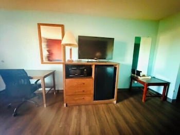 Economy Room, 2 Bedrooms, Non Smoking