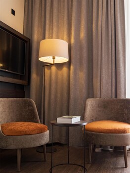 Suite, 1 Double Bed (Living Room)