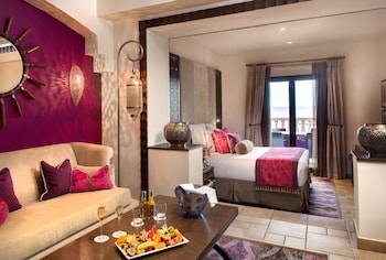 Suite, 1 King Bed, Beachside (Sea View Terrace)