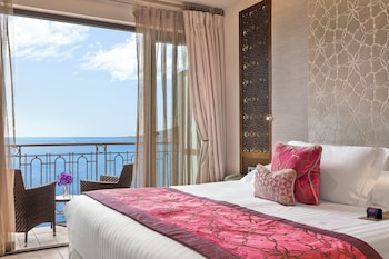 Standard Room, 1 Queen Bed, Beachside (Sea View  or Balcony)