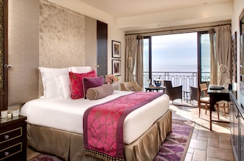 Standard Room, 1 Queen Bed, Beachside (Sea View  or Balcony)
