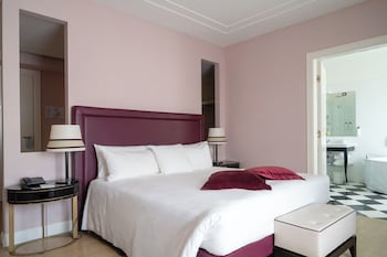 Deluxe Double Room, 1 King Bed (Queen)