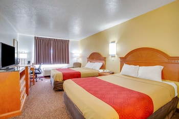 Standard Room, 2 Queen Beds, Non Smoking