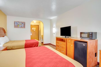 Standard Room, 2 Queen Beds, Non Smoking