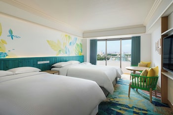 Guest room, 2 Double Beds, Non Smoking, Disney or Bay view, Main Building, Balcony