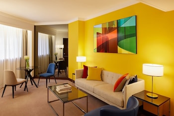 Superior Suite with The Continental Club Lounge access