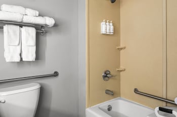 Room, 1 King Bed, Accessible, Non Smoking (Mobility, Tub w/Grab Bars)