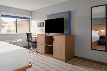 Room, 1 King Bed, Non Smoking