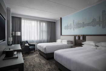 Room, 2 Queen Beds (Mobility Accessible, Tub)