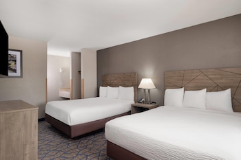 Suite, 2 Queen Beds, Non Smoking