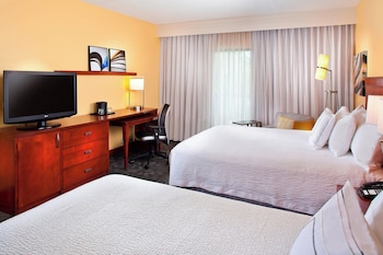Room, 2 Double Beds (Hearing Accessible)