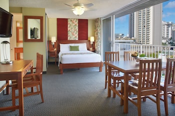 Studio Suite (1 Queen Bed)