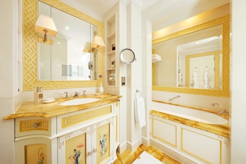 Executive Suite (Junior)