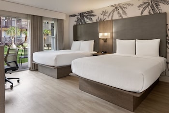 Deluxe Room, 2 Queen Beds, Courtyard View