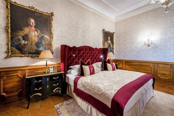 Royal Suite, 1 King Bed, Terrace, City View